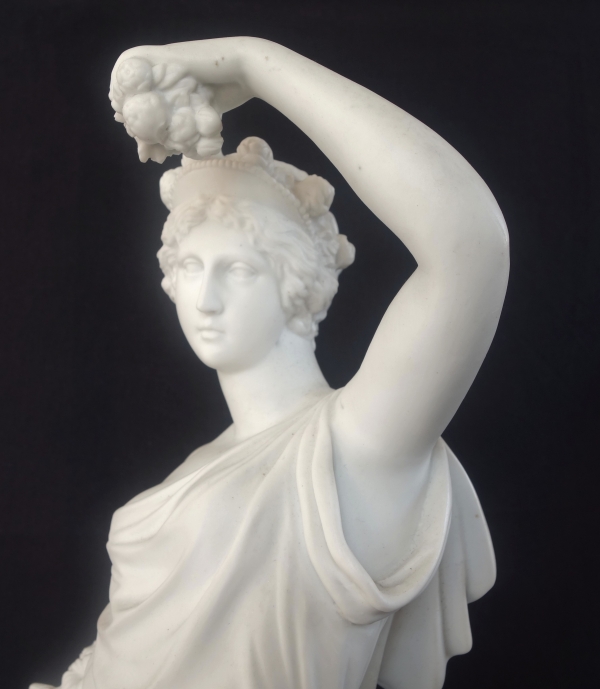 Grande statue néoclassique à l'antique en biscuit de porcelaine : Cérès - allégorie de l'été - 52cm