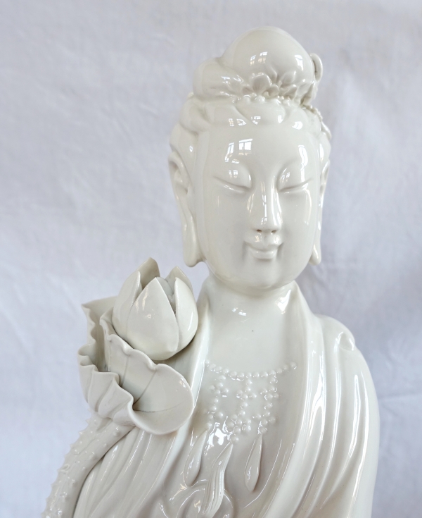 Tall Chinese porcelain Guanyin statue, late 19th century - 50cm