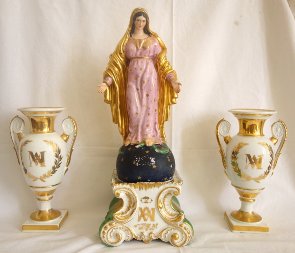 Grande statue Vierge de l'Assomption en porcelaine polychrome attribuée à Jacob Petit - Vers 1840