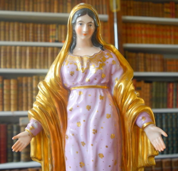 Grande statue Vierge de l'Assomption en porcelaine polychrome attribuée à Jacob Petit - Vers 1840