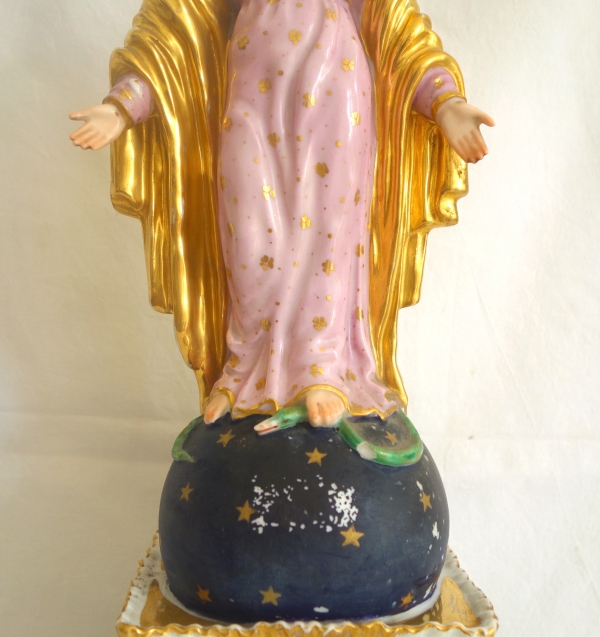 Grande statue Vierge de l'Assomption en porcelaine polychrome attribuée à Jacob Petit - Vers 1840