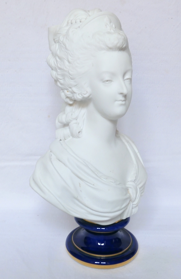 Porcelain biscuit bust of Marie-Antoinette, Queen of France - signed