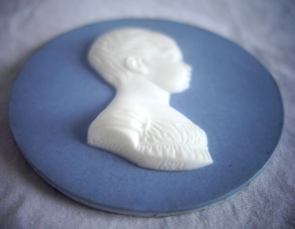 Portrait miniature du Duc de Bordeaux, biscuit de Sèvres façon Wedgwood - Brachard 1821 - Royaliste
