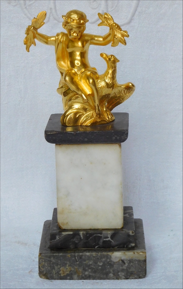 Paire de statuettes en bronze doré et marbre : Jupiter et Mars enfants, époque Louis XVI