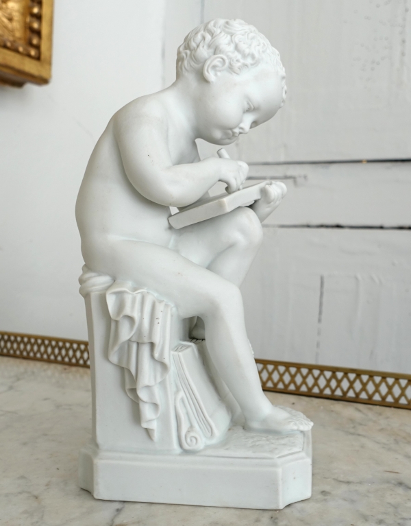 Putto en biscuit de porcelaine, allégorie de l'écriture d'après Canova - Manufacture Samson