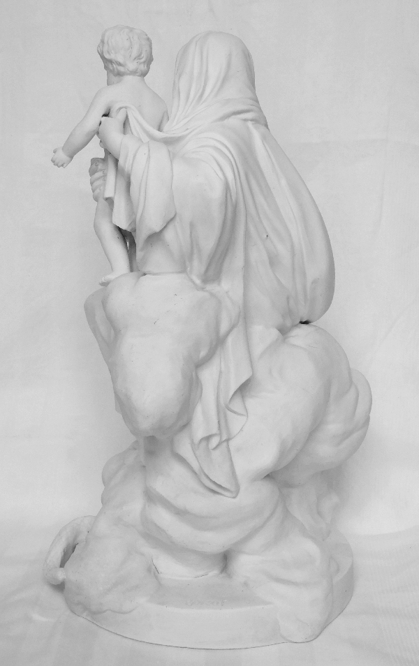 Grande Vierge à l'Enfant terrassant le Serpent en biscuit de porcelaine d'après Boizot