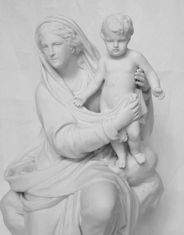 Grande Vierge à l'Enfant terrassant le Serpent en biscuit de porcelaine d'après Boizot