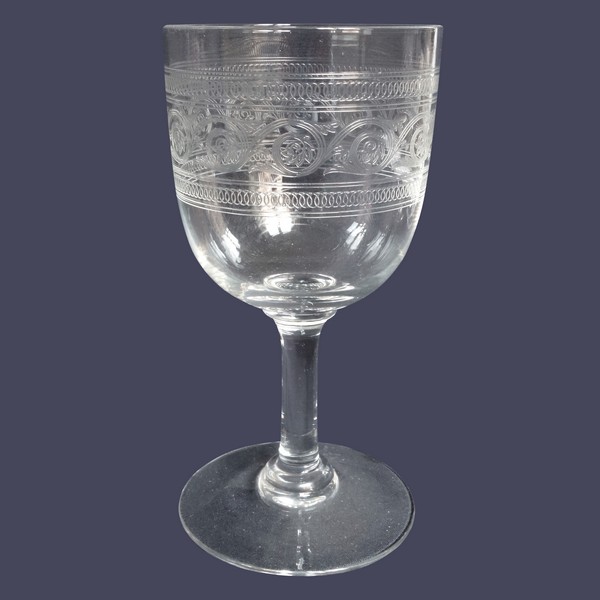 Baccarat crystal wine glass, Athenian engraved pattern - 12.4cm