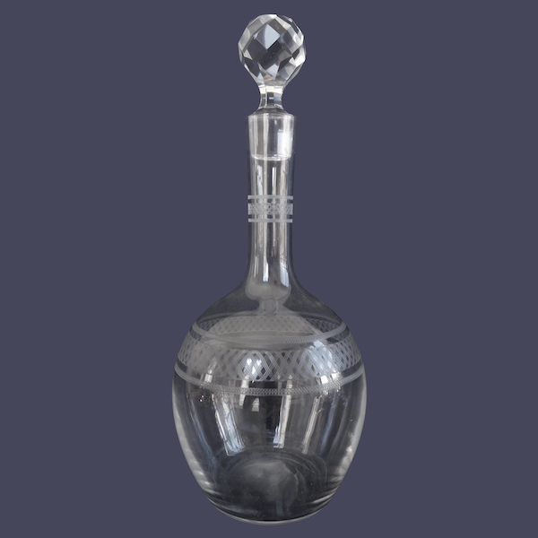 Baccarat crystal wine decanter / port bottle, engraved crystal pattern 1423 - 29.5cm