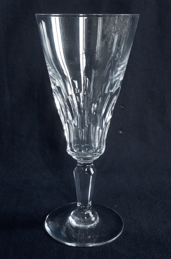 Flûte à champagne en cristal de Baccarat taillé, modèle Belle de France - signée
