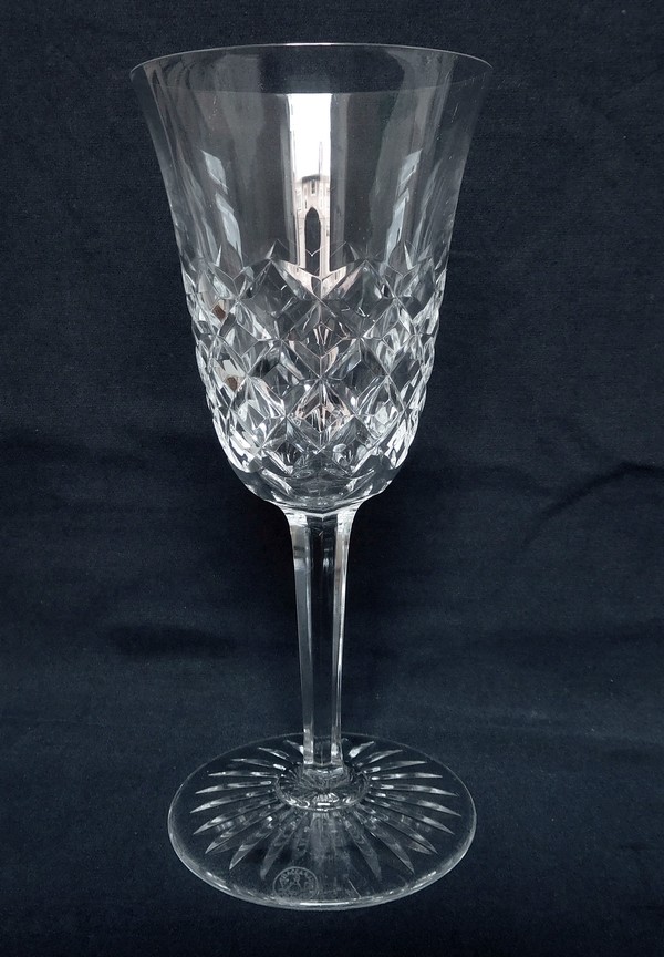Verre à vin en cristal de Baccarat, modèle Burgos - signé - 15,5cm