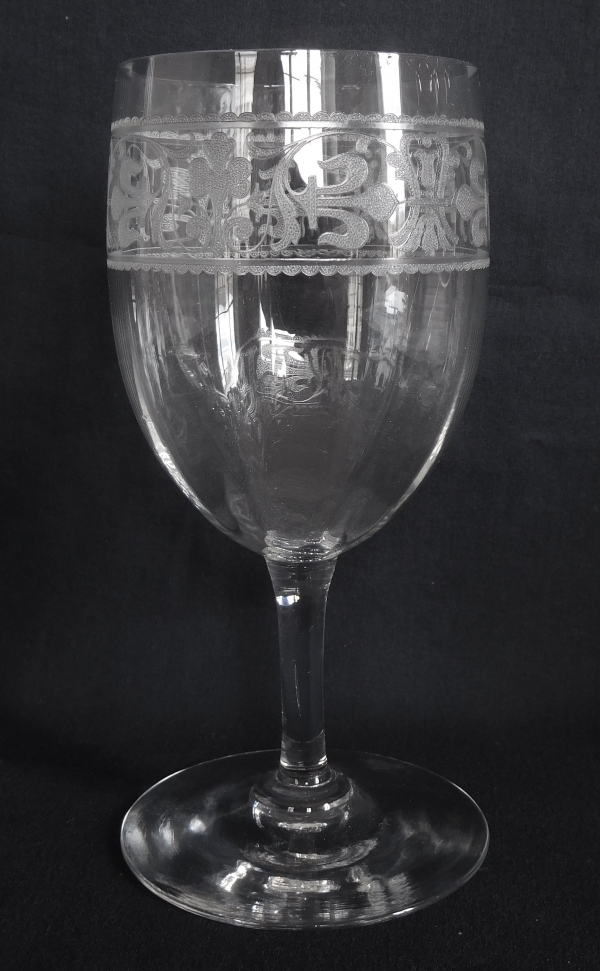 Verre à madère en cristal de Baccarat gravé de fleurs de lys, modèle Chablis - 9,4cm