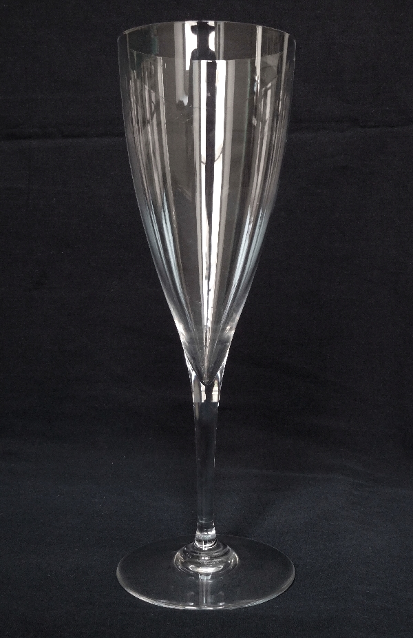 Verre à vin blanc en cristal de Baccarat, modèle Dom Perignon - 18,6cm - signé