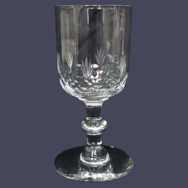 Verre à eau en cristal de Baccarat, modèle à écailles et palmettes - 13,5cm