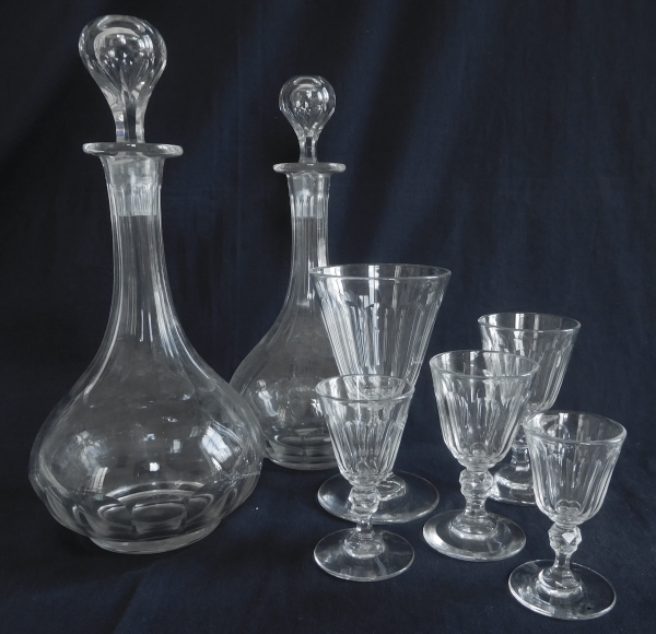 Verre à vin blanc en cristal de Baccarat taillé, époque XIXe vers 1850 - 10,5cm