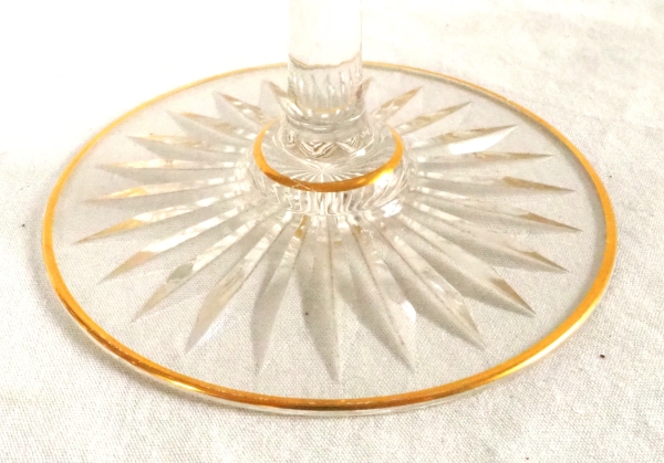 Coupe à champagne en cristal de Baccarat, service de forme T, pied taillé en étoile - doré