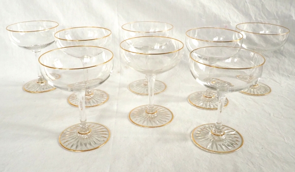 Coupe à champagne en cristal de Baccarat, service de forme T, pied taillé en étoile - doré