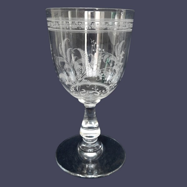 Baccarat crystal wine glass, Fougères pattern - 12cm