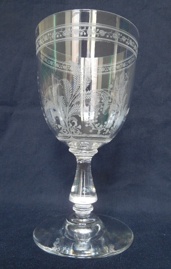Baccarat crystal wine glass, Fougeres pattern - 12cm