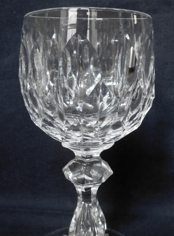 Verre à vin du Rhin en cristal de Baccarat, modèle GG taille losanges à flots