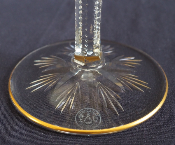 Coupe à champagne en cristal de Baccarat, modèle Lagny doré