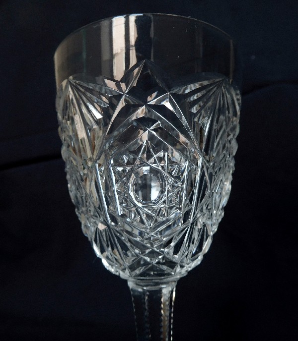 Baccarat crystal wine glass, Lagny pattern - 14,5cm - signed