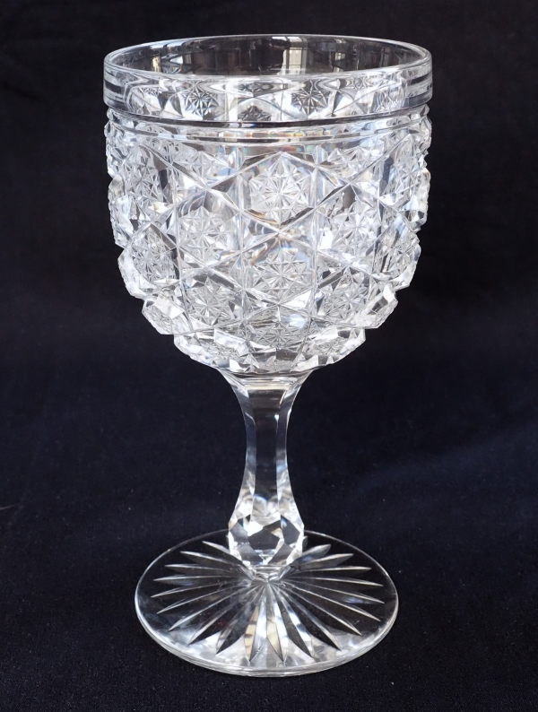 Verre à eau en cristal de Baccarat, modèle Lorient pied étoile - 16,6cm