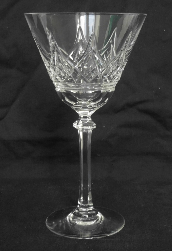 Verre à vin en cristal de Baccarat, modèle Louvois - 15cm - signé