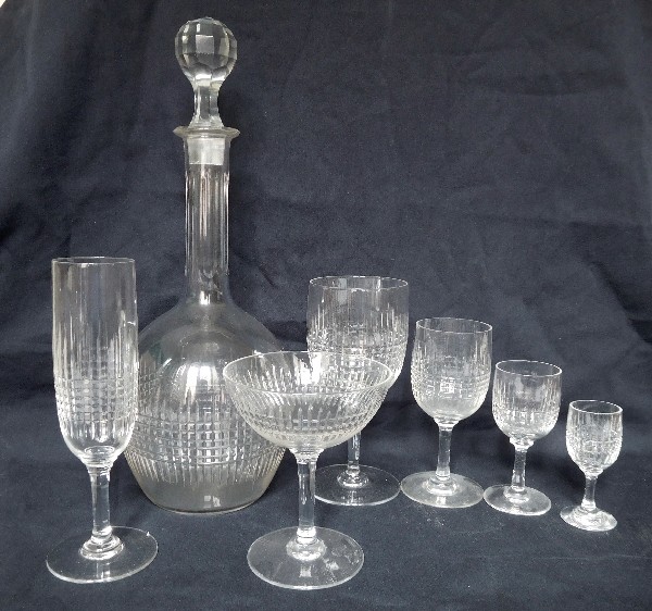Grand verre à liqueur ou madère en cristal de Baccarat, modèle Nancy - 9,7cm