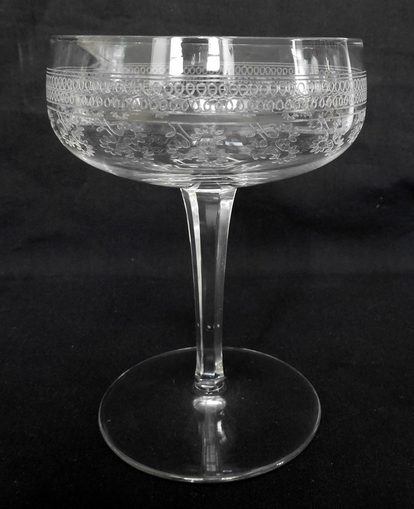 Coupe à champagne en cristal de Baccarat, modèle Pompadour