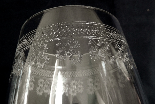 Verre à eau en cristal de Baccarat, modèle Pompadour - 17,6cm