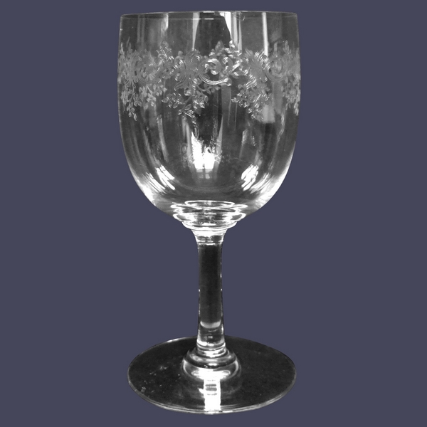 Verre à vin en cristal de Baccarat, modèle Sévigné - 12,4cm