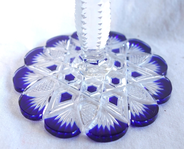 Coupe à champagne en cristal de Baccarat, modèle Tsar, cristal overlay bleu cobalt - 22cm