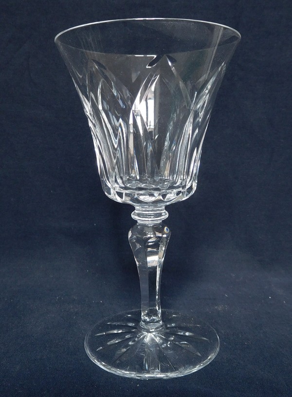 Grand verre à eau en cristal de Saint Louis, modèle Camargue - signé - 17cm