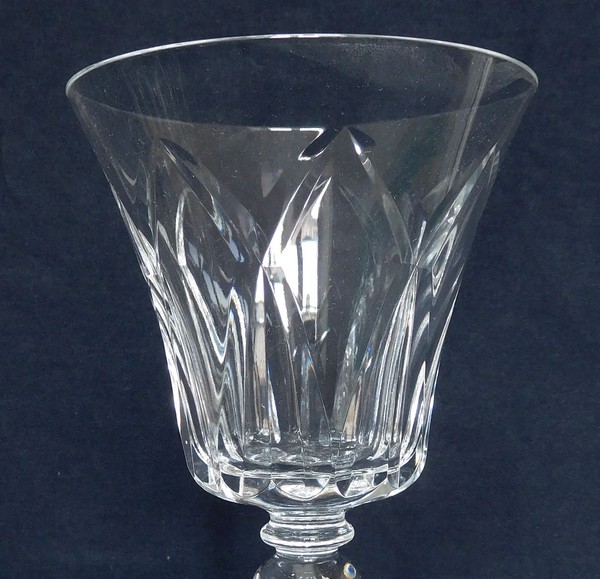 St Louis crystal water glass, Camargue pattern - signed - 15,3cm
