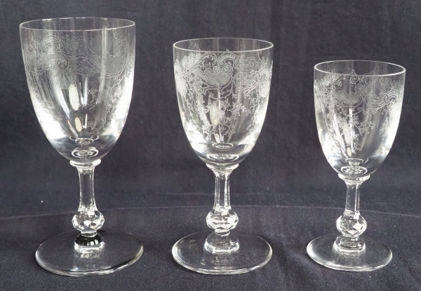 Verre à vin blanc ou grand verre à porto en cristal de St Louis, modèle Cléo - 13,1cm - signé
