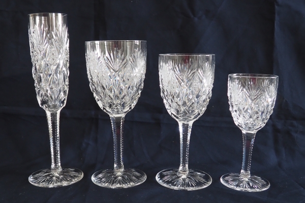 St Louis crystal wine glass, Florence pattern - 16.4cm - signed