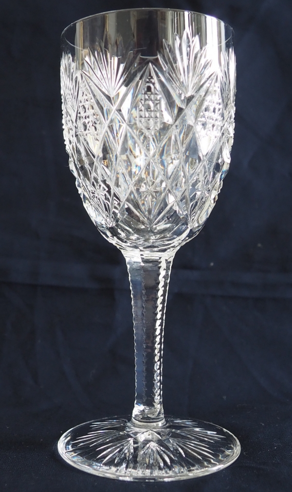 Verre à vin en cristal de Saint Louis taillé, modèle Florence - 16,4cm - signé