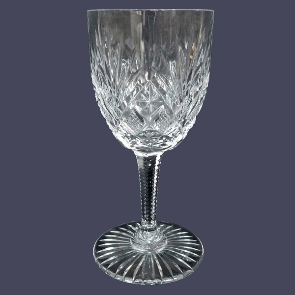 Verre à eau en cristal taillé de St Louis, modèle Gavarni - signé - 16,4cm