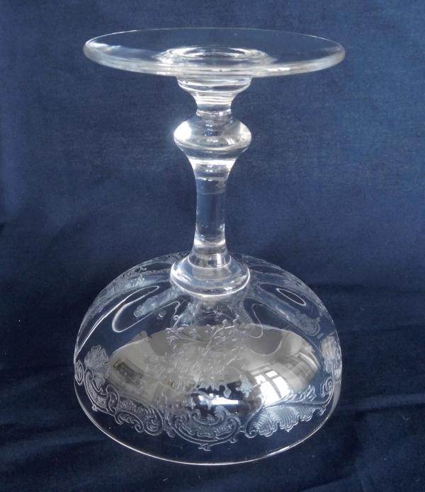 Coupe à champagne en cristal de Saint Louis, modèle Massenet à côtes vénitiennes gravé