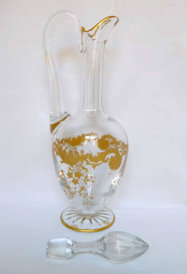 Aiguière / carafe en cristal de Saint Louis, modèle Massenet gravé et doré