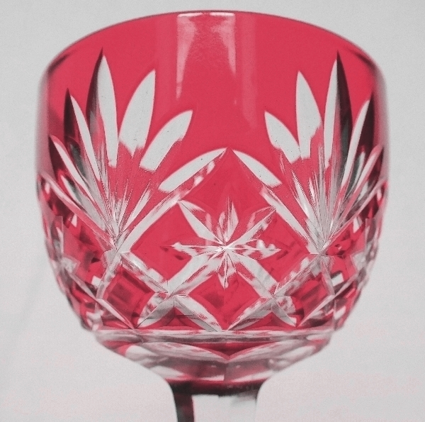 St Louis overlay crystal liquor glass, Massenet pattern, pink overlay crystal
