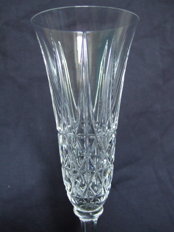St Louis crystal champagne flute, Tarn pattern - 16cm - signed