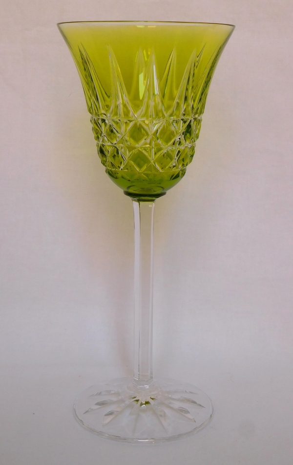 Verre à vin du Rhin en cristal de St Louis, modèle Tarn, cristal overlay vert chartreuse - 19.8cm