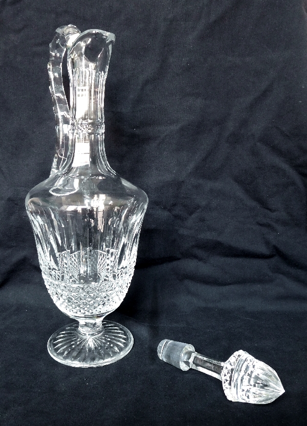 Aiguière / carafe en cristal de Saint Louis, modèle Tommy - signée