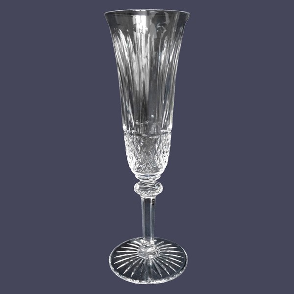St Louis crystal champagne flute, Tommy pattern - 18.8cm - signed