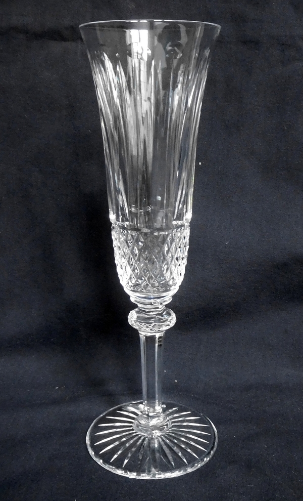 Flûte à champagne en cristal de St Louis, modèle Tommy - format américain - signée