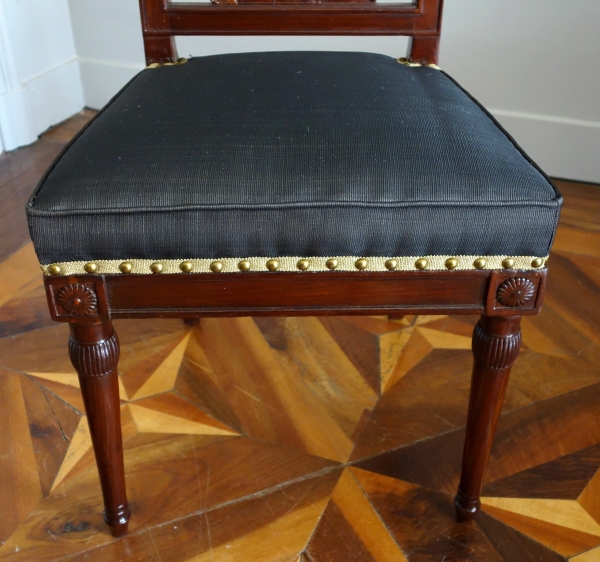 Georges Jacob : suite de 4 chaises à l'étrusque d'époque Directoire en acajou et crin de cheval