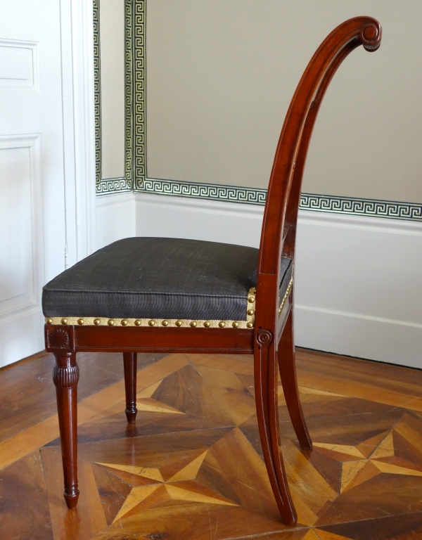 Georges Jacob : suite de 4 chaises à l'étrusque d'époque Directoire en acajou et crin de cheval