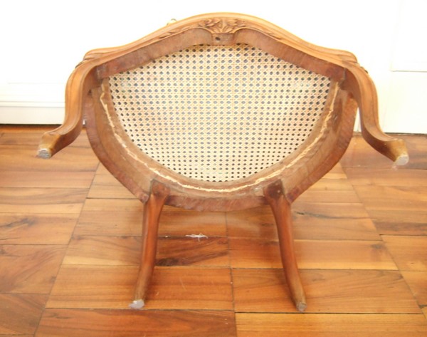 4 fauteuils cannés en noyer d'époque Louis XV, estampillés Pillot